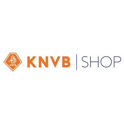 Il logo di KNVB Shop è caratterizzato da un esagono arancione con un leone e KNVB sulla sinistra e la scritta KNVB SHOP in arancione e blu su sfondo bianco, spesso elogiato nelle recensioni "dicono di noi".