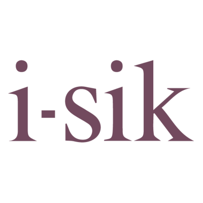 L'immagine mostra la parola i-Sik in un carattere serif con testo marrone-viola su sfondo bianco.